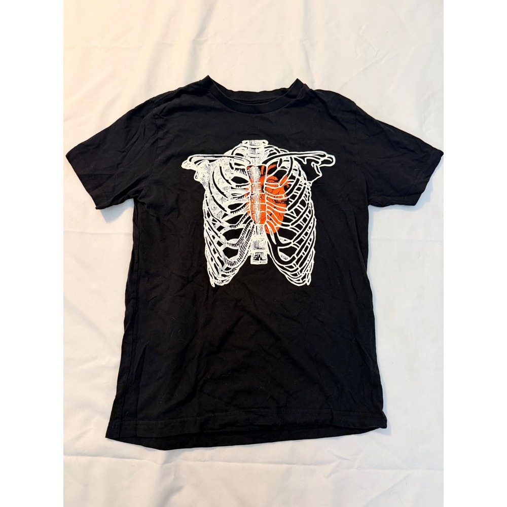 Celebrate It Skeleton Rib Cage Heart Graphic T-Shirt Black Adult Medium Cotton